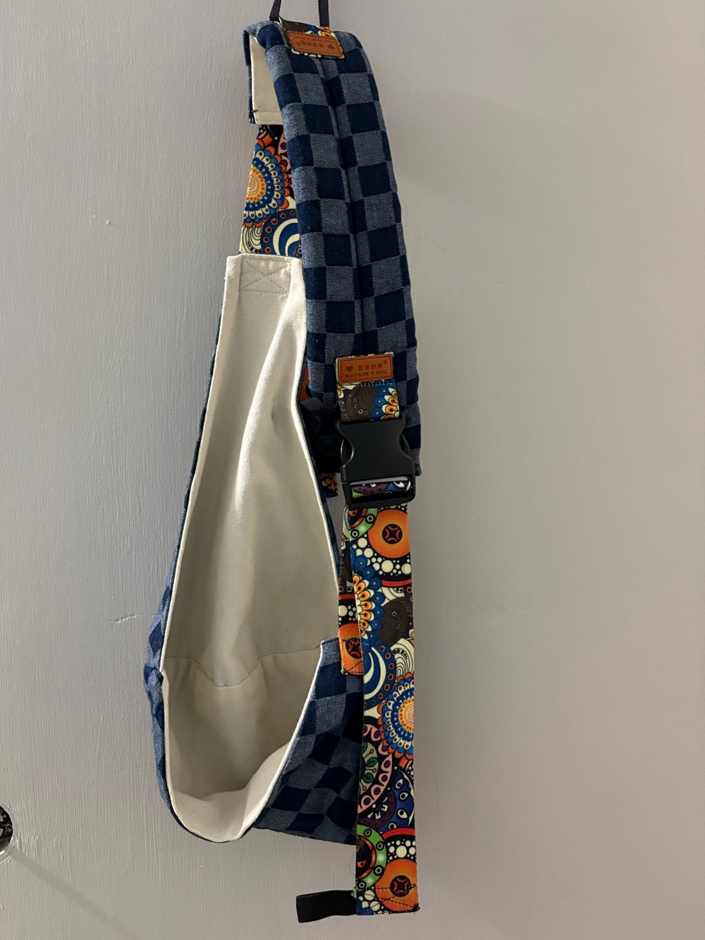 Side sling toddler hip carrier